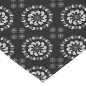 Black and White Paisley Pattern Table Runner Korte Tafelloper (Hoek)