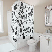 Black and White Pattern Birds on Cherry Blossoms Douchegordijn (In situ)