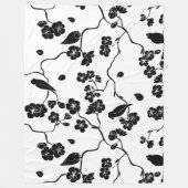 Black and White Pattern Birds on Cherry Blossoms Fleece Deken (Voorkant)