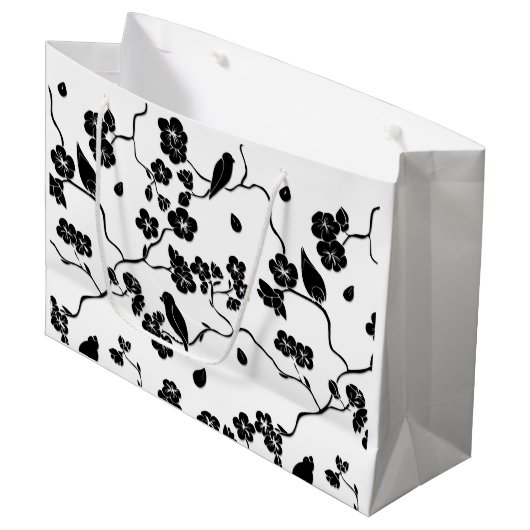 Black and White Pattern Birds on Cherry Blossoms Groot Cadeauzakje (Voorkant Gekanteld)