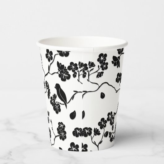 Black and White Pattern Birds on Cherry Blossoms Papieren Bekers (Rechts)