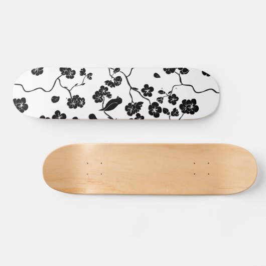 Black and White Pattern Birds on Cherry Blossoms Persoonlijk Skateboard (Horizontaal)