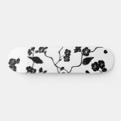 Black and White Pattern Birds on Cherry Blossoms Persoonlijk Skateboard (Horizontaal)