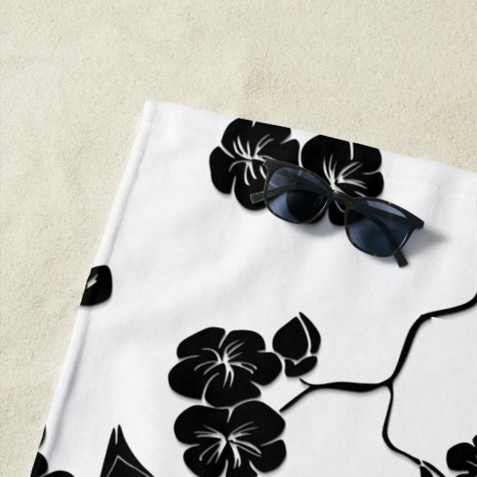 Black and White Pattern Birds on Cherry Blossoms Strandlaken (In situ)