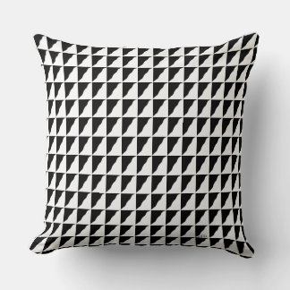 Black and White Pattern Chill With Cushionarium Kussen