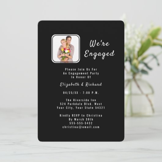 Black and White Photo Engagement Party Uitnodiging (Staand voorkant)