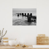 Black and white photography – “Seaside breakers” Poster (Keuken)