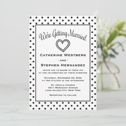 Black and White Polka Dot Heart Wedding Kaart (Staand voorkant)