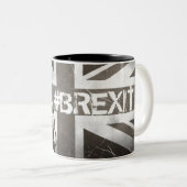 Black and White Proud Lion Union Jack #Brexit Tweekleurige Koffiemok (Voorkant rechts)
