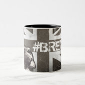 Black and White Proud Lion Union Jack #Brexit Tweekleurige Koffiemok (Center)