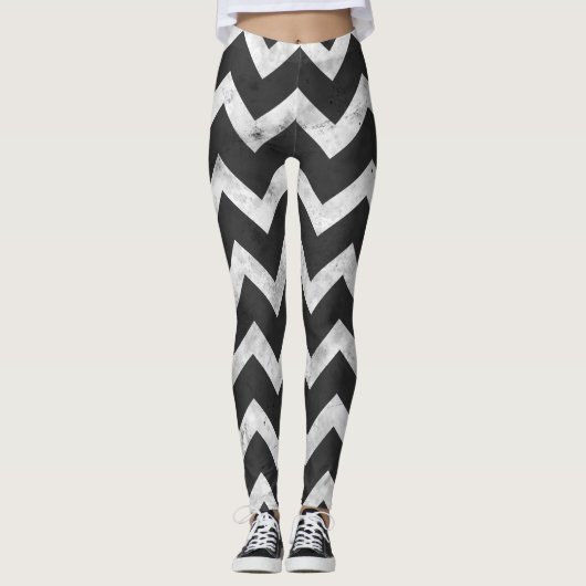 Black and white Rustic Chevron pattern Leggings (Voorkant)