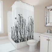 Black and White Shower Curtain, Bird, Trees Foto Douchegordijn (In situ)