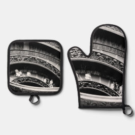 Black and White Spiral Staircase Ovenwant & Pannenlap Set