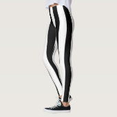 Black and white stripes flip flops leggings (Links)