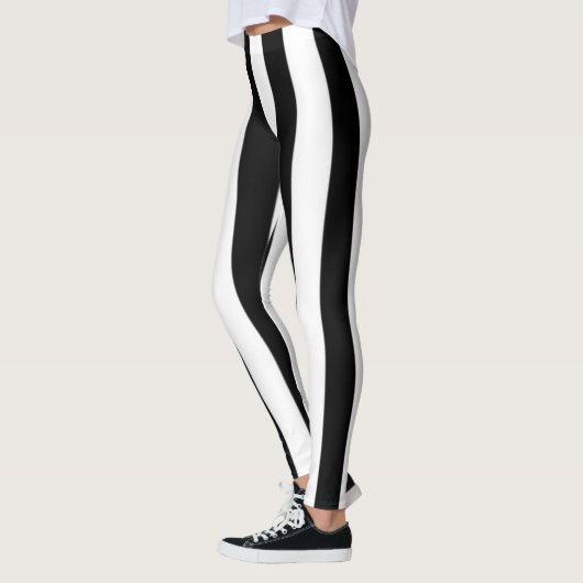 Black  and white stripes  flip flops leggings (Links)