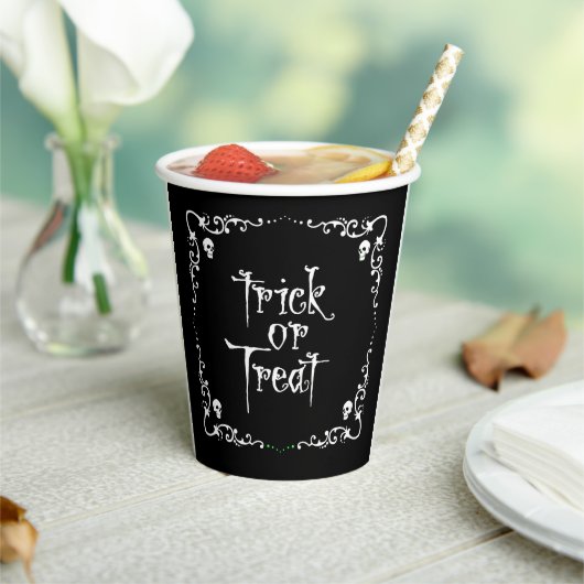 Black and White Trick or Treat  Papieren Bekers (Insitu)