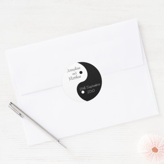 Black and White Yin Yang Wedding Ronde Sticker (Envelop)