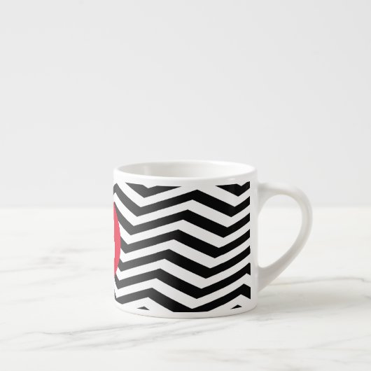Black and White Zig Zag Pattern Red Monogram Espresso Kop (Rechts)