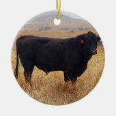 Black Angus Steer Grazing met zijn herd Keramisch Ornament (Voorkant)