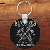 Black Axes Native America Indian Warrior Arizona Sleutelhanger (Voorkant)