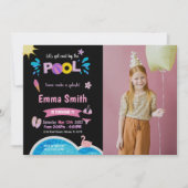 Black Background Pool Birthday Invitations w foto Kaart (Voorkant)