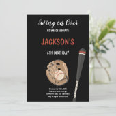 Black Baseball Verjaardag Uitnodiging (Staand voorkant)