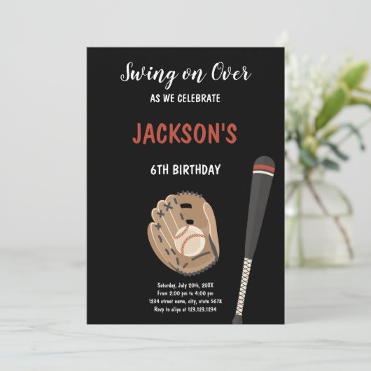 Black Baseball Verjaardag Uitnodiging (Staand voorkant)