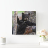 Black Beren Cub Lounging Vierkante Klok (Huis)