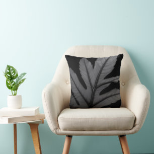 Black Bold Leaf Design Kussen