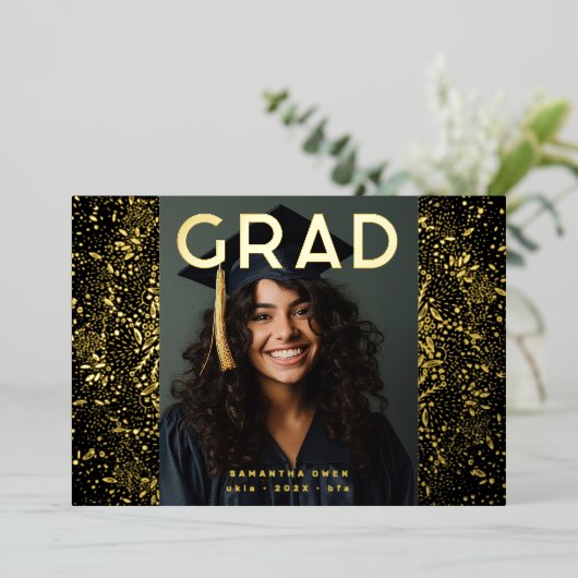 Black Botanicals Afstudeerder Foto Gold Foil Annou Folie Uitnodiging (Staand Voorkant)