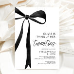 Black Bow 30th Birthday Party Celebration-script Kaart<br><div class="desc">Vier 30 in stijl met deze Black Bow 30th Birthday Party Celebration Script-uitnodiging. Met een elegante zwarte boog, vloeiende scripttypografie en een moderne minimalistische lay-out zet deze uitnodiging de toon voor een verfijnde verjaardagsfeest. Perfect voor dinerfeesten, cocktail-evenementen of glamoureuze bijeenkomsten, dit ontwerp is volledig aanpasbaar met uw feestgegevens en ideaal...</div>