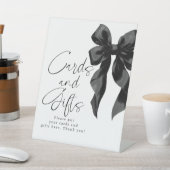 Black Bow Cards and Gifts Bridal Shower Reclamebord Met Voetstuk (Insitu)