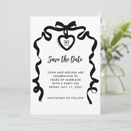 Black Bow Coquette Jubileum Uitnodiging (Staand voorkant)