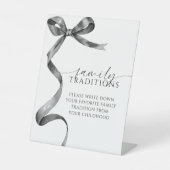 Black Bow Favoriete Familie Tradities Spel Reclamebord Met Voetstuk (Voorkant)