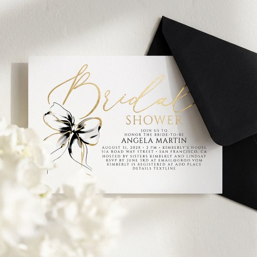 Black Bow She's Tying The Knot Bridal Shower Folie Uitnodiging