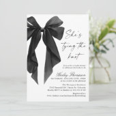 Black Bow She's Tying The Knot Bridal Shower Kaart (Staand voorkant)