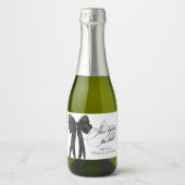 Black Bow She's Tying The Knot Bridal Shower Sparkling Wijnetiket (Voorkant)