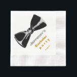 Black Bow stropdas evenement Servet<br><div class="desc">Dit zwarte boog stropdas ontwerp is geweldig voor degenen die op zoek zijn naar formele gelegenheden te vieren. Geweldig voor vrijgezellenfeesten,  bruiloften of afstuderen. Wijzig de naam,  gebeurtenis en datum.</div>