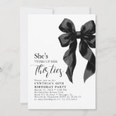 Black Bow Tying Up Her Thirties 40Th Birthday Kaart (Voorkant)