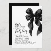 Black Bow Tying Up Her Thirties 40Th Birthday Kaart (Voorkant / Achterkant)