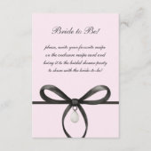 Black Bow With Pearl Old Money Style Bridal Shower Informatiekaartje (Voorkant)