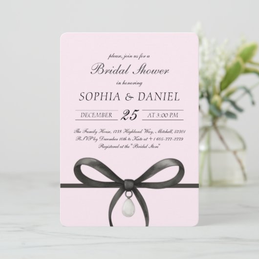 Black Bow With Pearl Old Money Style Bridal Shower Kaart (Staand voorkant)