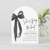 Black Bow Ze is de knoop Vrijgezellenfeest Kaart (Staand voorkant)