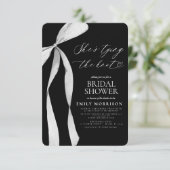 Black Bow Ze is de knoop Vrijgezellenfeest Kaart (Staand voorkant)