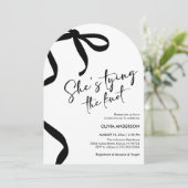 Black Bow Ze is de knoop Vrijgezellenfeest Kaart (Staand voorkant)