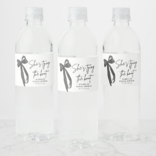 Black Bow Ze is de knoop Vrijgezellenfeest Waterfles Etiket
