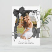 Black Bows Photo Graduation Announcement Kaart (Staand voorkant)