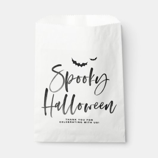 Black Brush Lettering Spooky Halloween Bedankzakje (Voorkant)