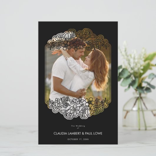 Black Budget Nice Floral Frame Wedding Photo (Staand voorkant)