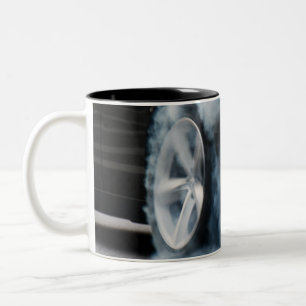 Black car burnout tweekleurige koffiemok